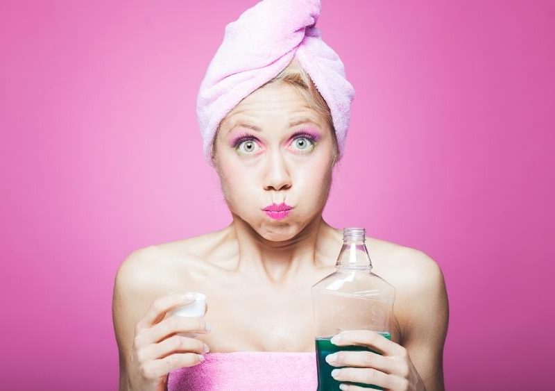 Realizar enjuagues bucales después del cepillado