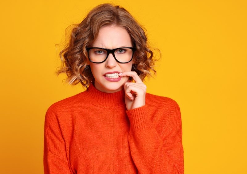 Cuidado con morderse las uñas, porque afecta a tus dientes